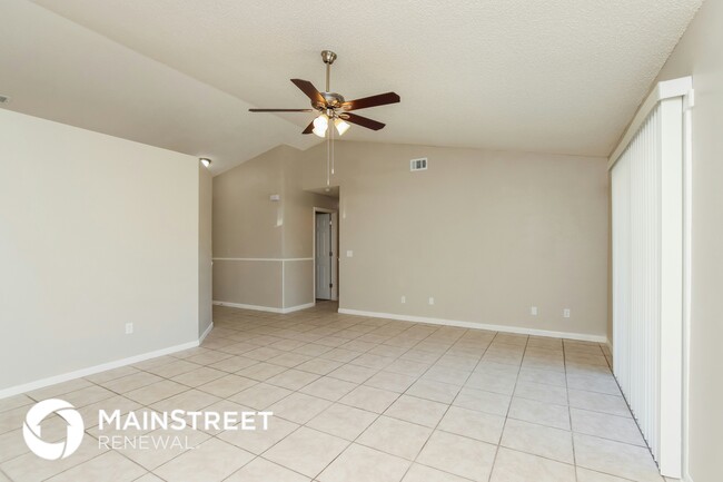 Photo - 1095 Heath Ave NW