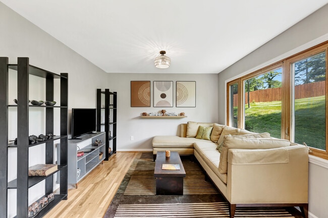 Photo - 6624 Hitchingpost Ln