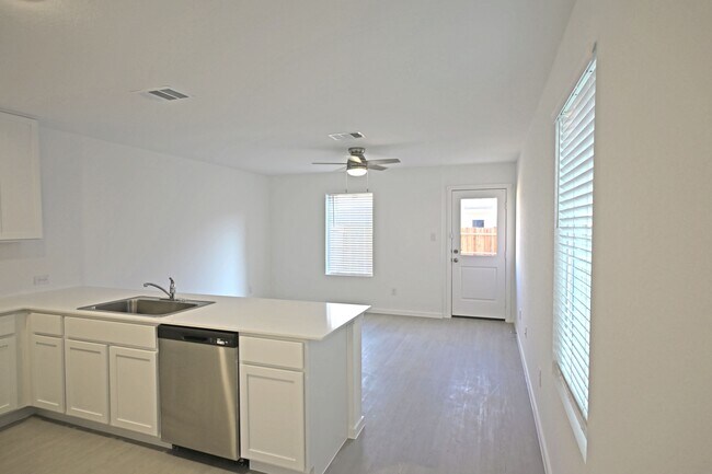 Photo - 6730 Marble Rdg