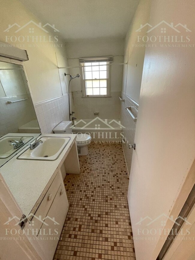 Photo - 3-Bedroom Brick Home in Top School Distric...