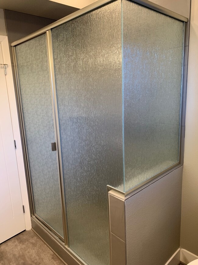 Photo - 412 Kirman Ave