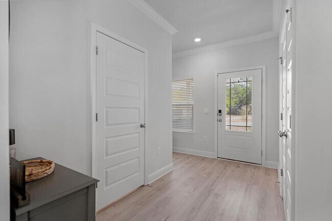 Photo - Three Bedroom Two and a half Bath In Hammock Oaks