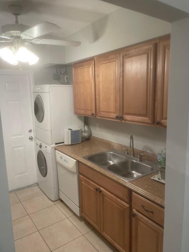 Photo - 255 SW 7th St Unit 4