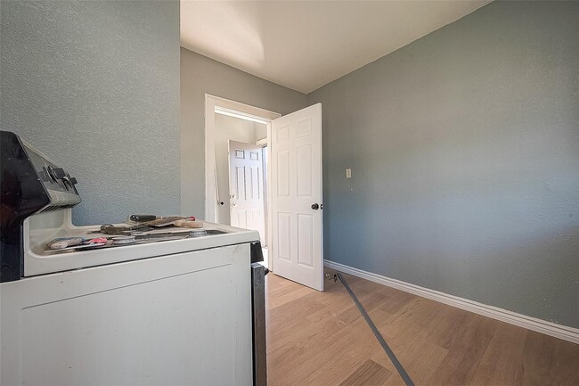 Photo - 4704 Farmer St House