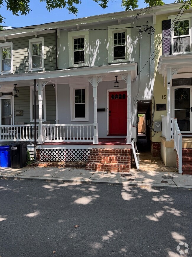 Building Photo - 17 Morris St Rental