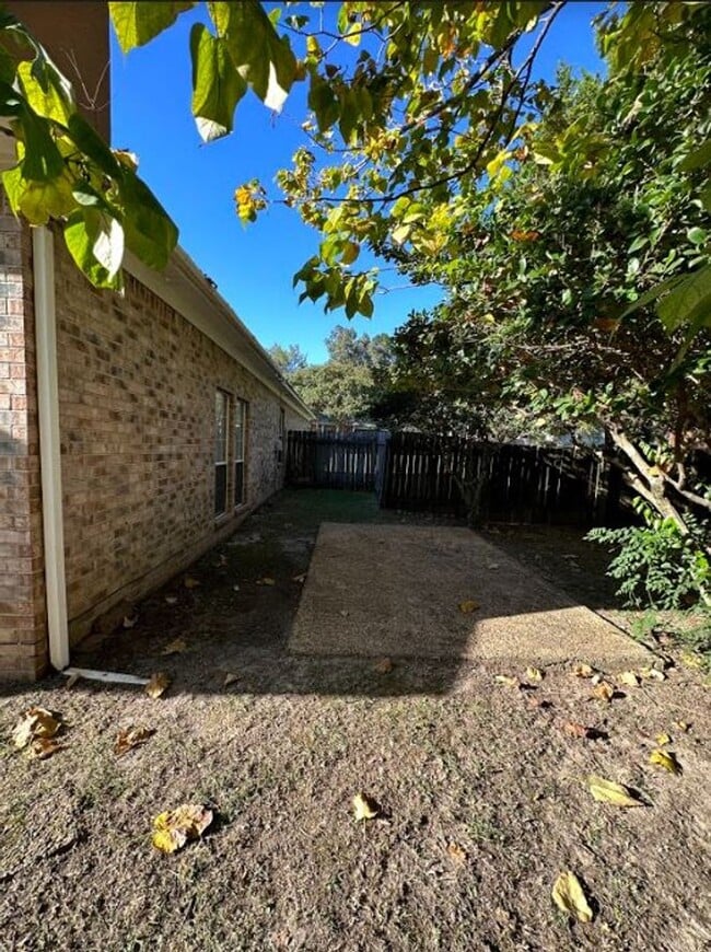 Photo - 2206 Pinehaven Dr