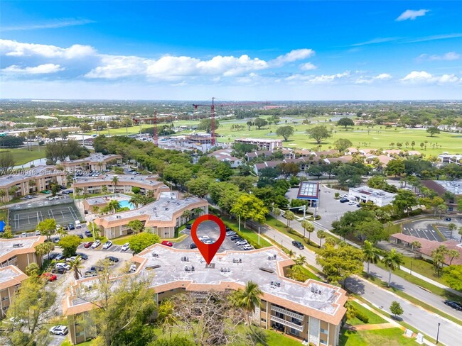 Building Photo - 7400 Miami Lakes Dr Unit D205