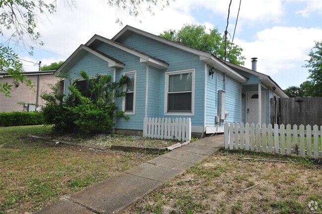 Building Photo - 3212 Herbert Dr Rental