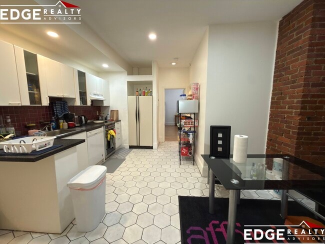 Photo - 56 Park Vale Ave Unit 9