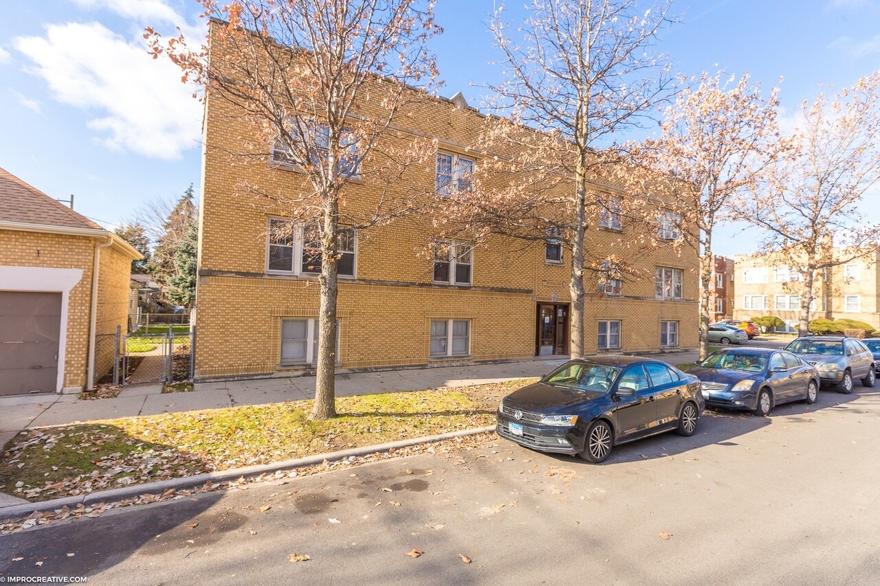 Photo - 3318 N Leclaire Ave Unidad 2S Rental