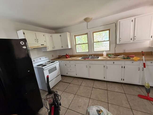 Photo - 830 W Washington St