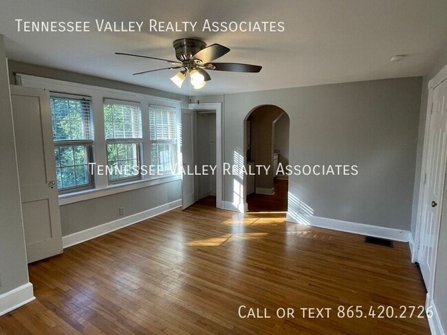 Photo - 419 Noelton Dr SW