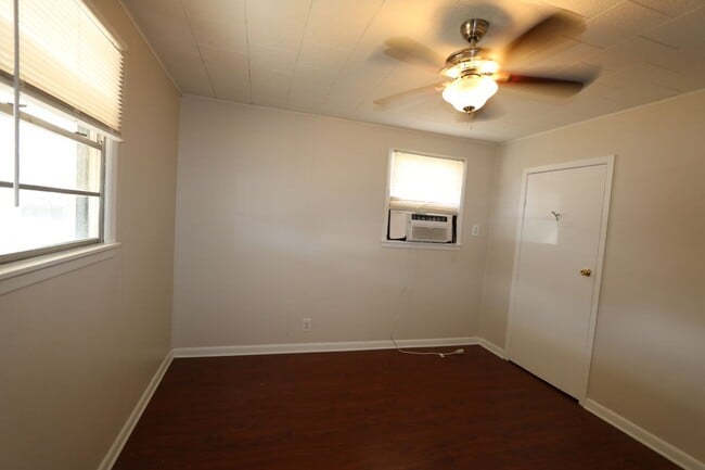 Photo - 10521 Alan St Unidad 10521