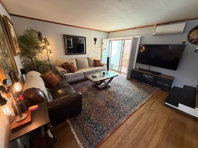 Photo - Fully Furnished Condo in the Heart of San Diego | 2 Parking Spaces, In-Unit Laundry, & Luxury Ame... Unidad #98