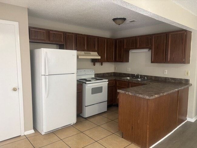 3925 Highridge Dr SW Unidad D