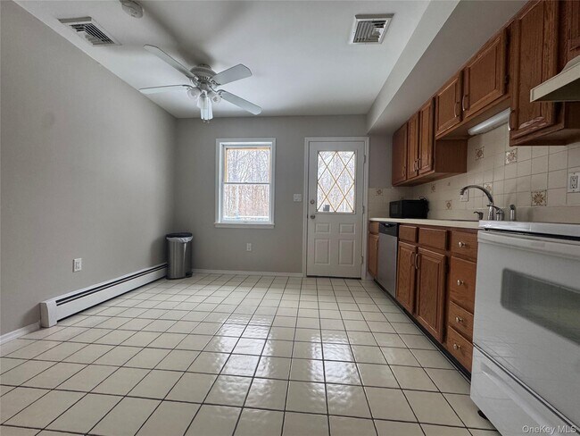 Photo - 2217 NY-300 Unit 1