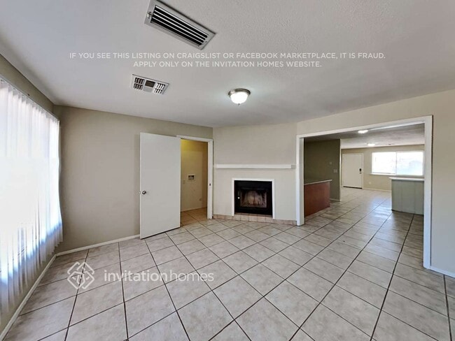 Photo - 1314 E Mercer Ln