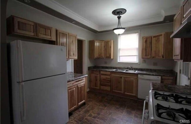 Photo - 871 W Main St