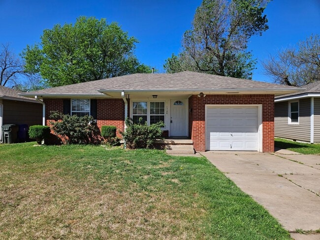 Building Photo - (3) Bed/(1) Bath in Core Norman Avail NOW!