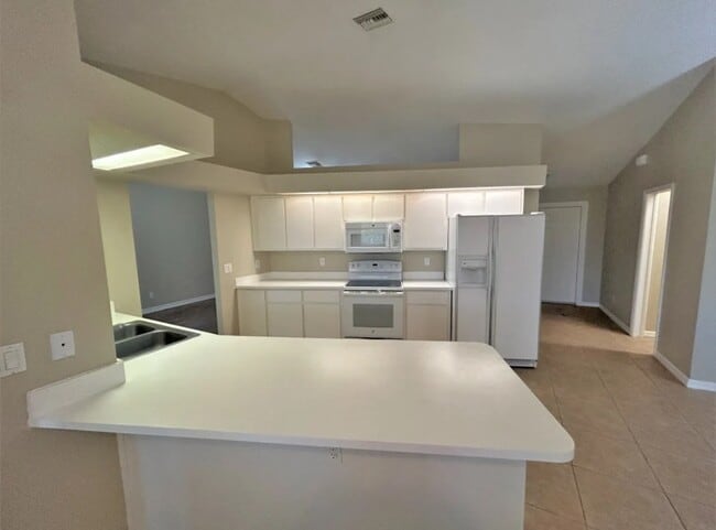 2600 Secrest Shortcut Rd