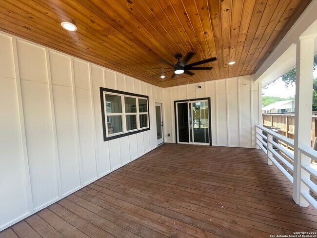 Photo - 243 Porter St