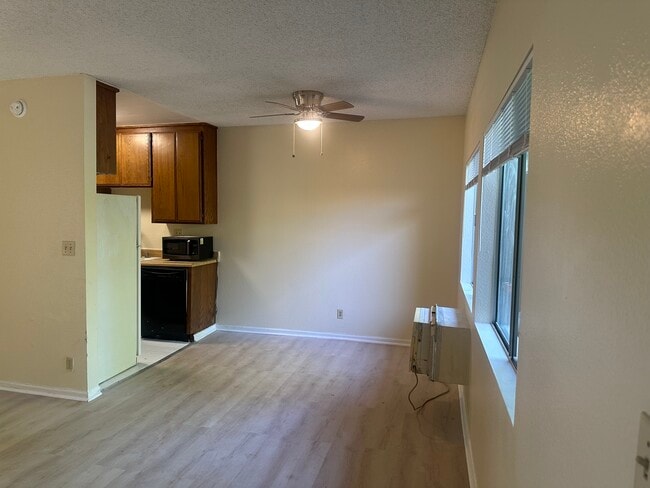 Photo - 15524 Sherman Way Unit 213
