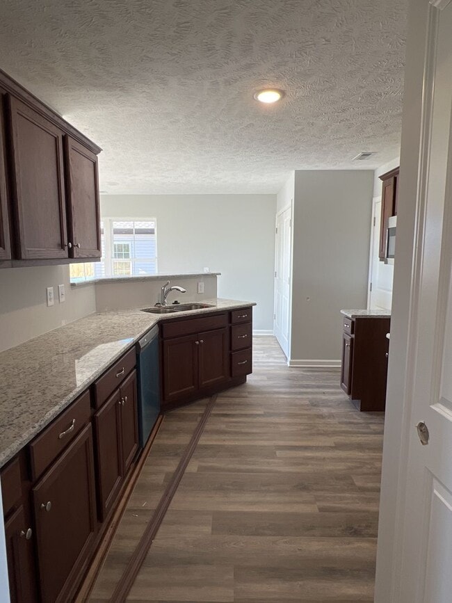 Photo - BEAUTIFUL 3 BEDROOM 2 BATHROOM HOME IN SCE...