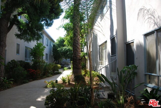 Photo - 11660 Chenault St