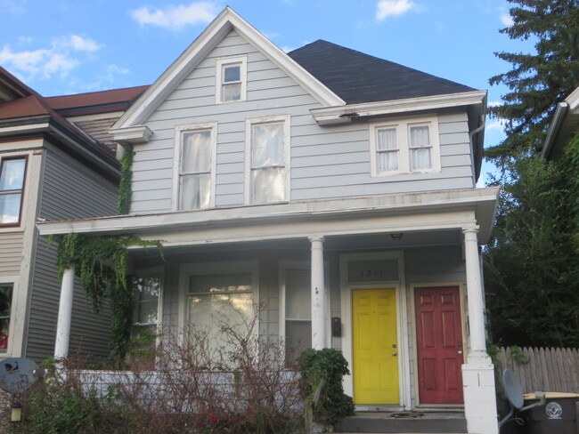 Building Photo - 1211 Fulton St Unit 1