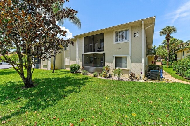 Photo - 6540 Chasewood Dr Unit F