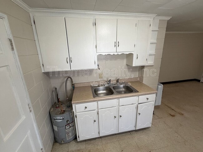 Photo - 604 Nelson St