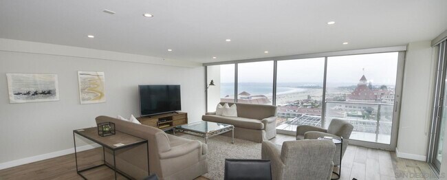 1710 Avenida Del Mundo Unit 1008