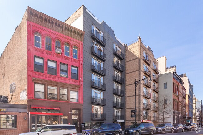 Photo - 170 Broadway