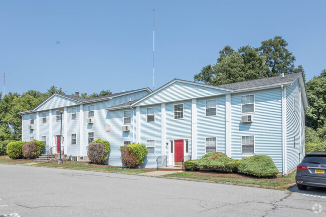 Colonial Manor Apartments - Colonial Manor Apartments