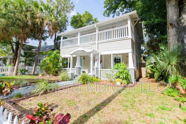 Photo - 829 5th St N