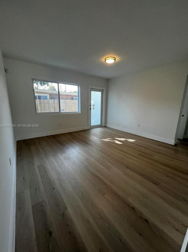 Photo - 2041 NW 2nd St Unit 2041