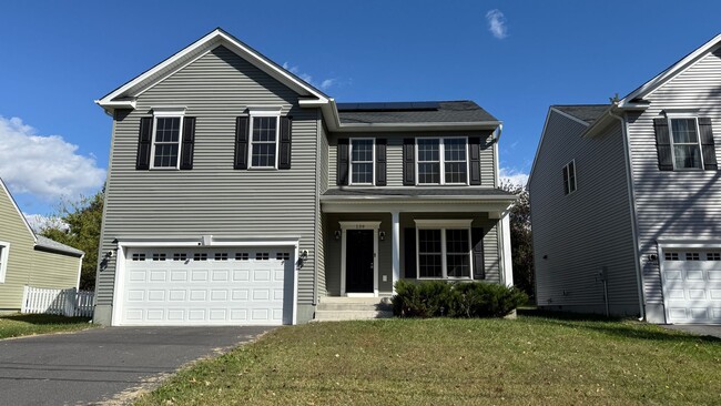 Building Photo - Fredericksburg Colonial