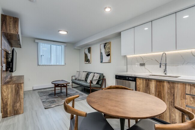 Photo - 1168 Pendrell St Unit 102