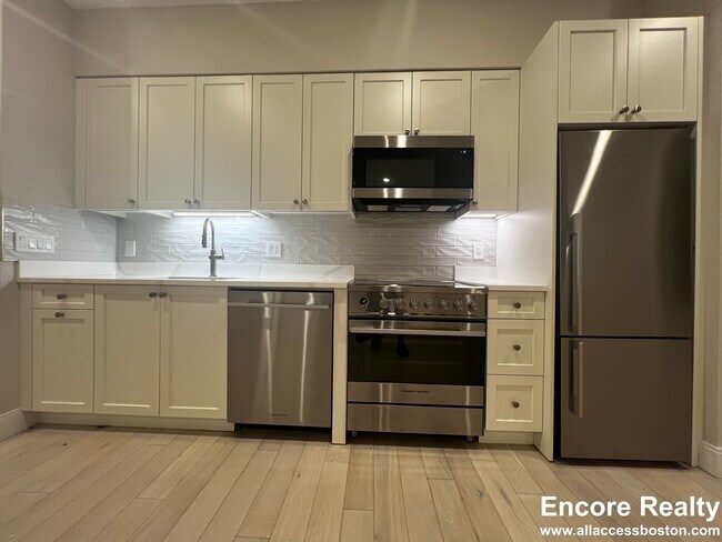 Photo - 197 Green St Unit 401