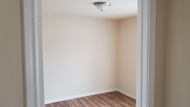 Photo - 3700 Radford Rd