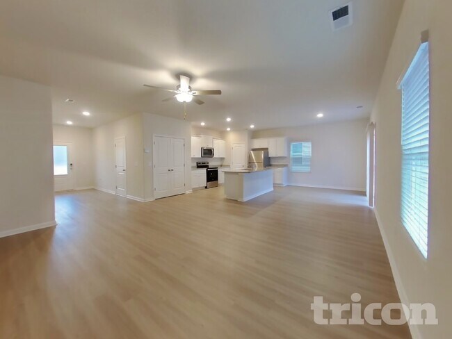 Photo - 6432 Lowe Ln