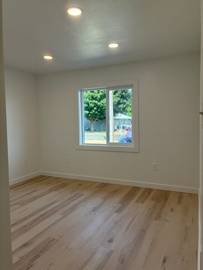 Photo - 2302 N Ash St