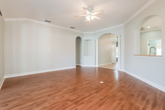 Photo - 5422 Oxford Manor Cir