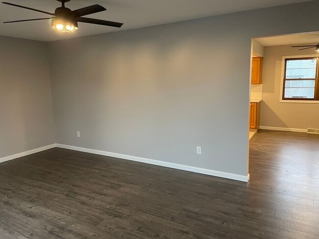 Photo - 3 Bed 1.5 Bath home **Available May***