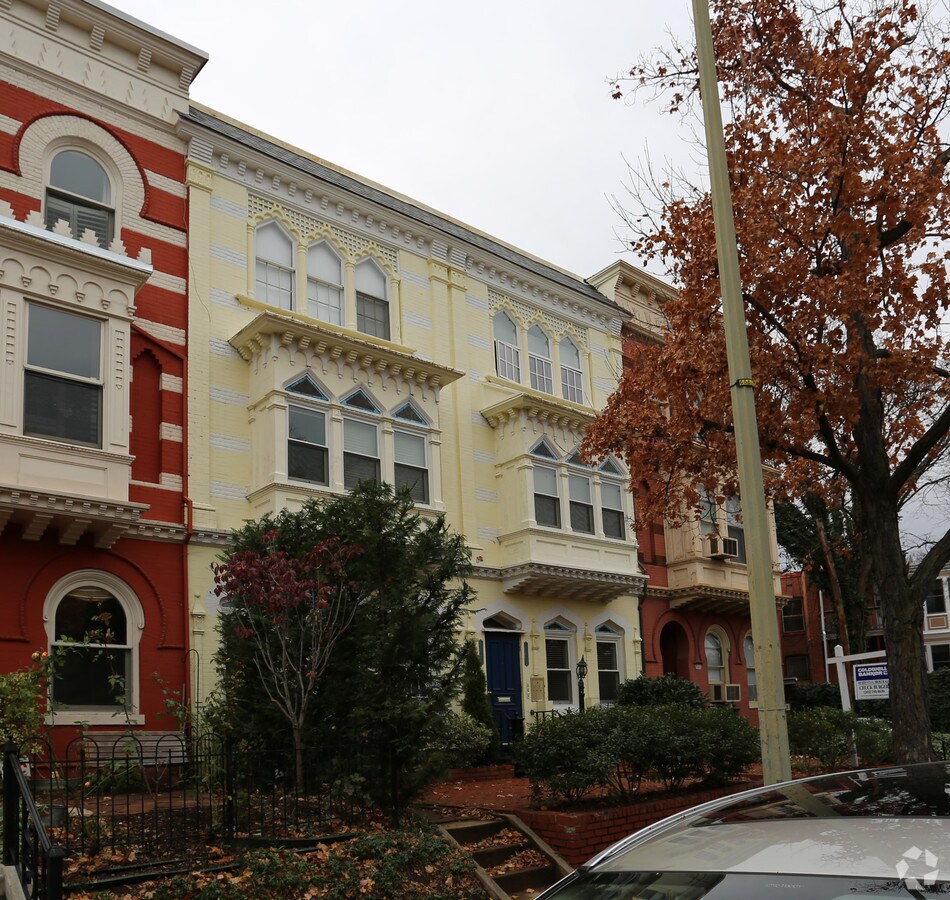 Photo - 435-437 2nd St SE