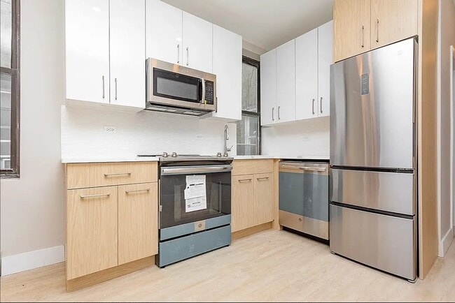 Photo - 319 Malcolm X Blvd