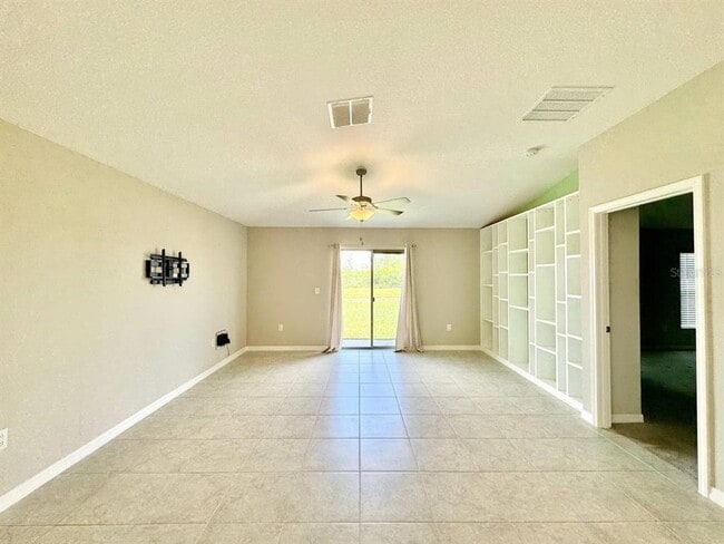 Photo - 7025 King Crk Dr
