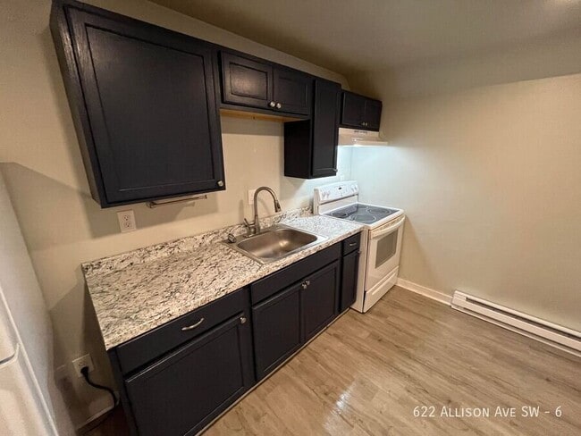 Photo - 622 Allison Ave SW Unit 6
