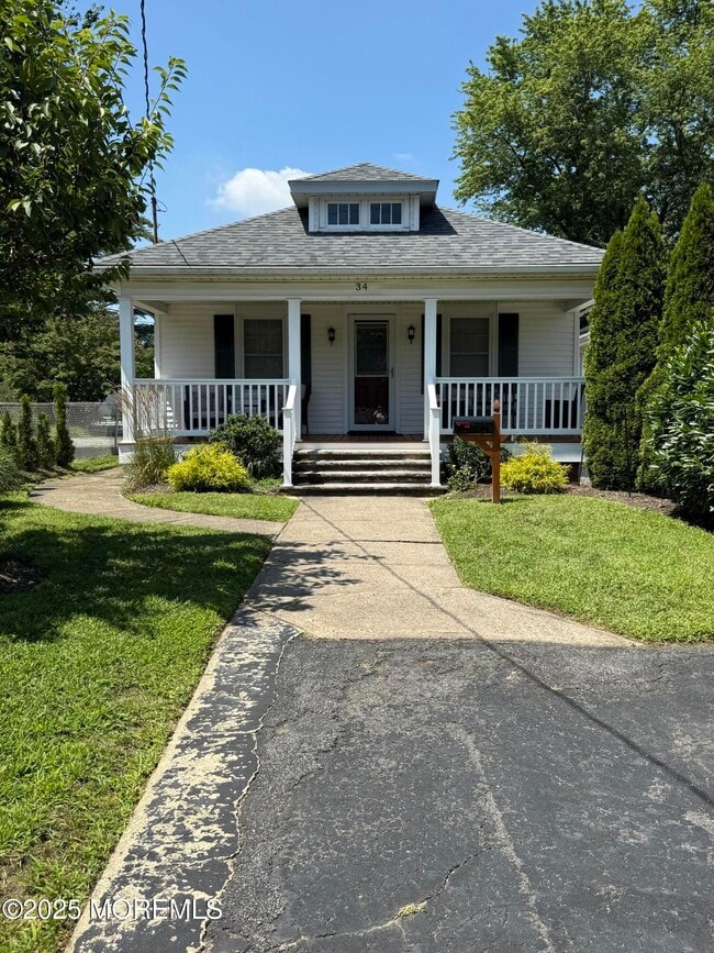 Building Photo - 34 Whalepond Rd Rental