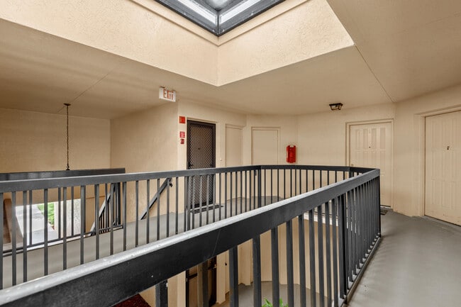 Photo - 2083 NE Collins Cir Unit 8-100